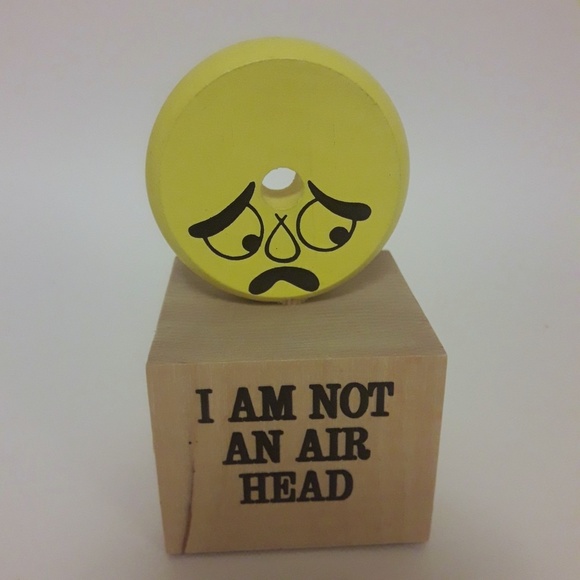 NEW Wood Toons I AM NOT AN AIR HEAD Wood Figurine Made in USA Handnade - Picture 2 of 5